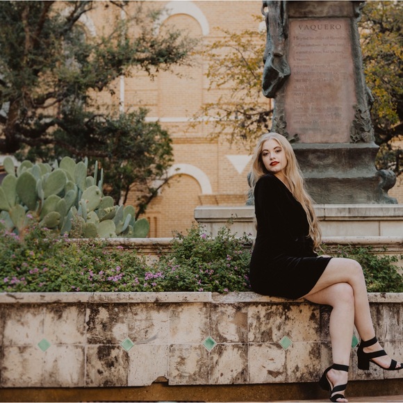 Meet your Posher, Ali - Picture 1 of 1